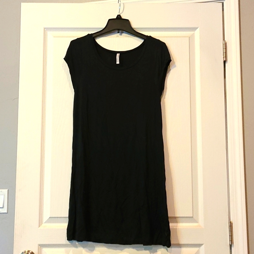 Black Old Navy dress